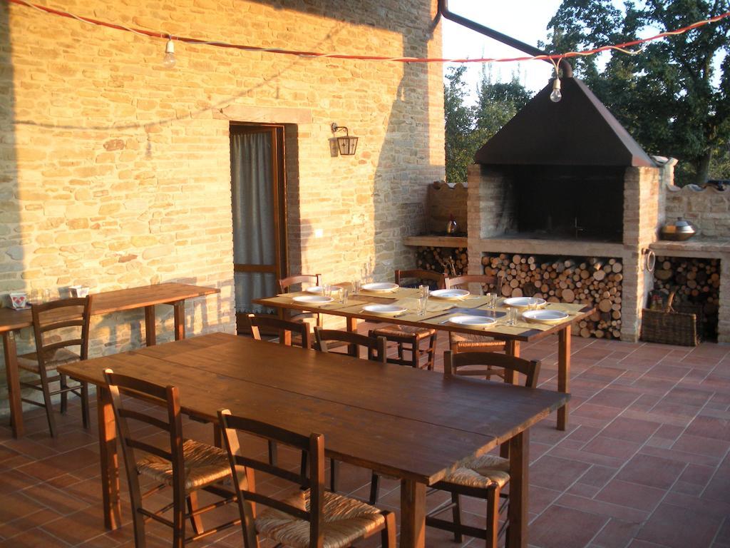 Bed and Breakfast Girfalco Country House Урбино Экстерьер фото