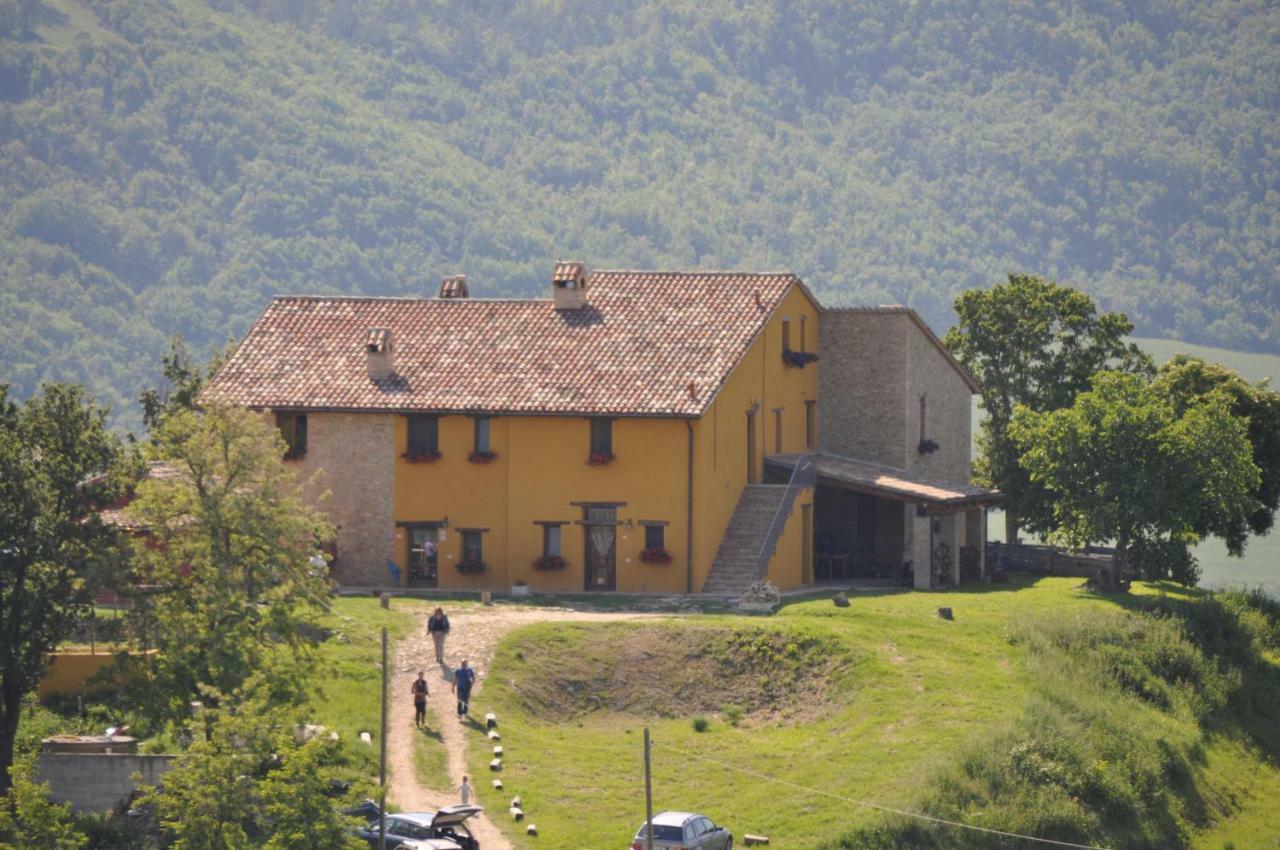 Bed and Breakfast Girfalco Country House Урбино Экстерьер фото